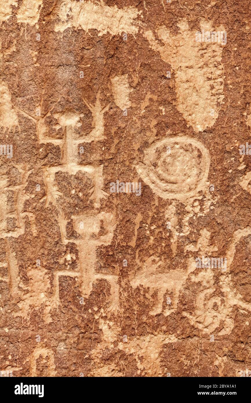 NM00610-00...NEW MEXICO - Rock art lungo il percorso dei petroglifi nel Parco storico Nazionale della Cultura di Chaco. Foto Stock