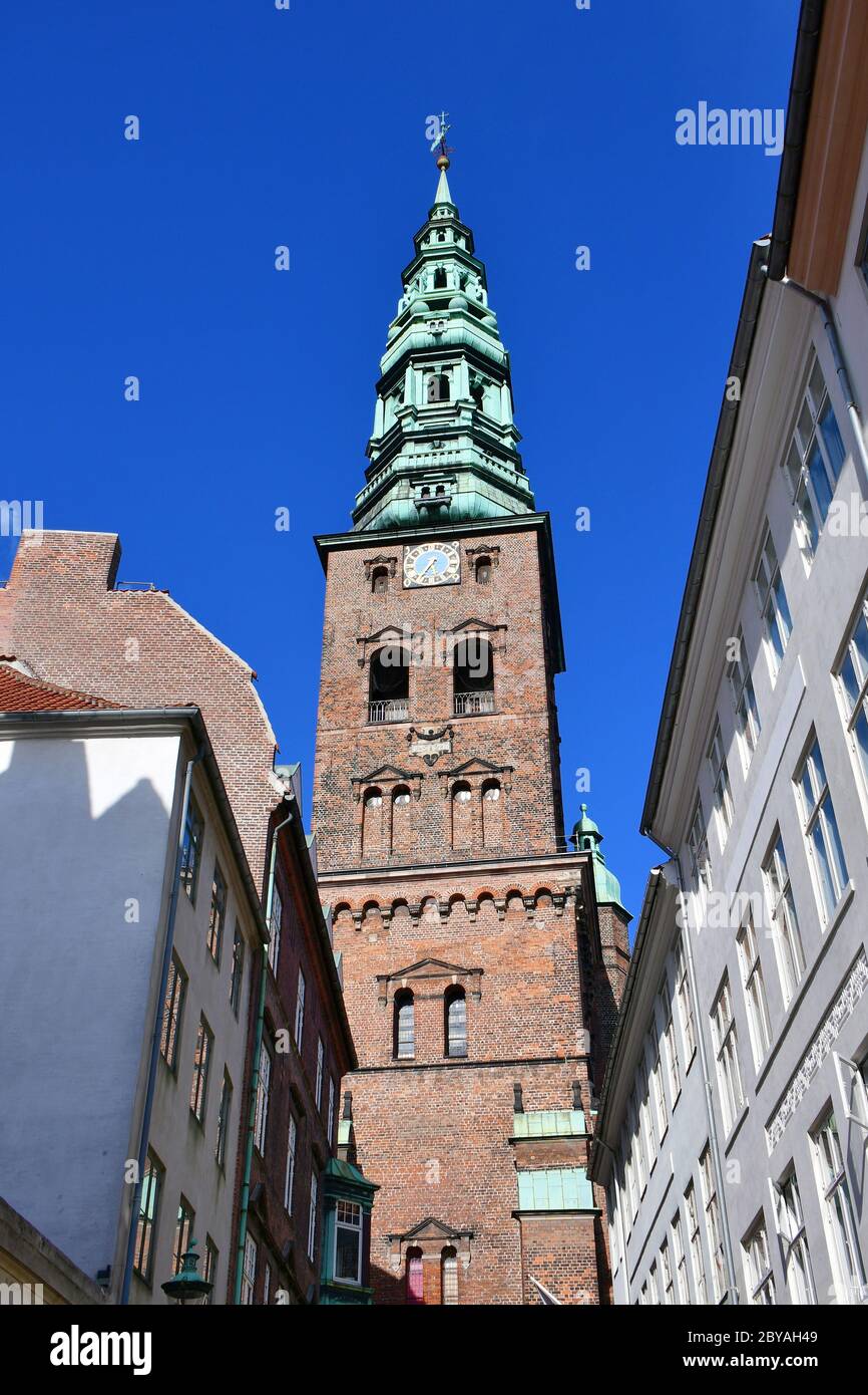 Nikolaj Contemporary Art Center, Nikolaj Kunsthal, Kunsthallen Nikolaj, ex Chiesa di San Nicola, Copenhagen, København, Danimarca, Europa Foto Stock