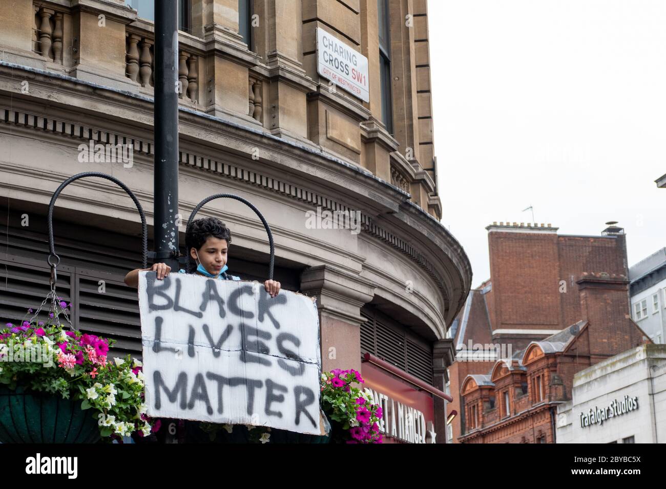 Londra 3 giugno 2020. Circa 15000 persone hanno partecipato a Black Lives Matter dopo l'assassinio di George Floyd a Minneapolis da parte di un ufficiale di polizia Foto Stock