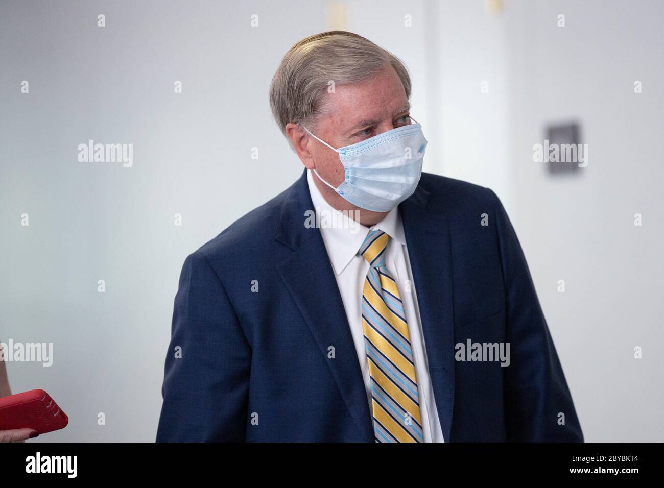 Washington, DC, Stati Uniti. 9 Giugno 2020. Il senatore degli Stati Uniti Lindsey Graham (repubblicano della Carolina del Sud) arriva a pranzo della politica di GOP su Capitol Hill a Washington, DC, Stati Uniti, martedì 9 giugno 2020. Credit: Stefani Reynolds/CNP | Usage worldwide Credit: dpa/Alamy Live News Foto Stock