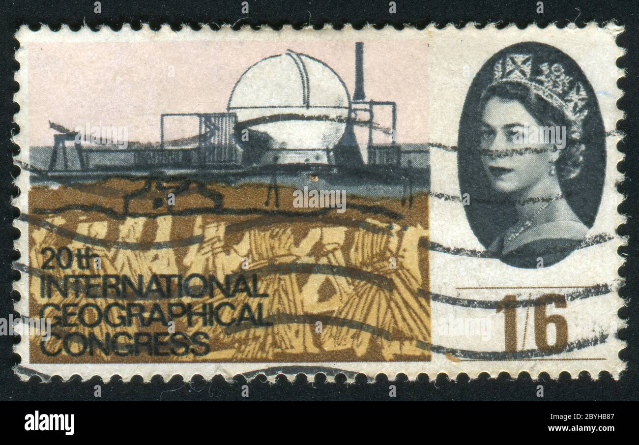 GRAN BRETAGNA - CIRCA 1964: Reattore nucleare di Dounreay e carrucole di grano, circa 1964. Foto Stock