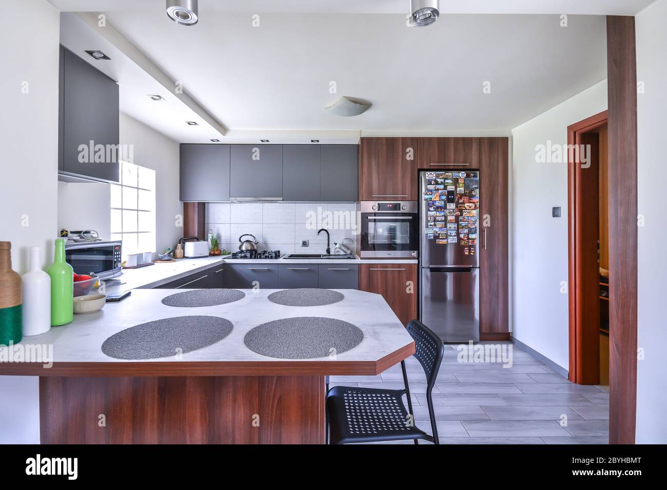 Fotografia di interni basata sull'esempio della cucina. Foto Stock