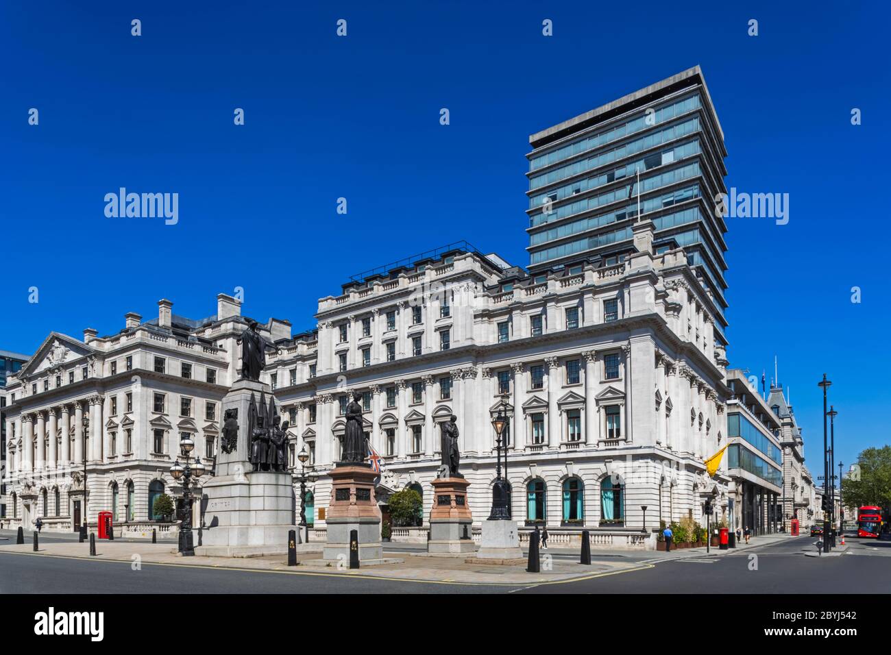 Inghilterra, Londra, Westminster, St.James's, Regent Street, Waterloo Place, il Crimea War Memorial Foto Stock