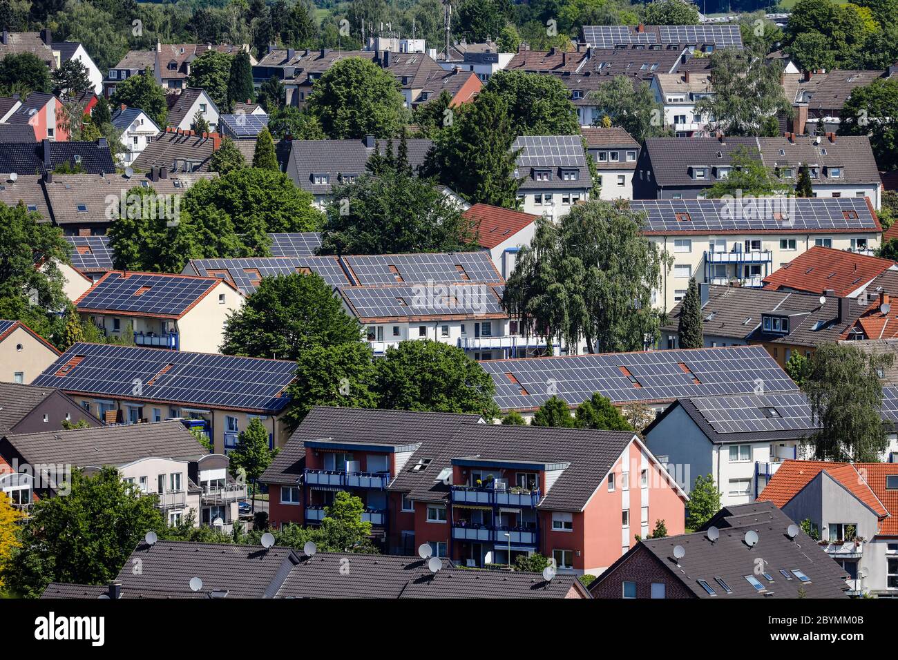 13.05.2020, Bottrop, Renania Settentrionale-Vestfalia, Germania - Appartamenti con tetti solari, tenuta solare, Innovation City Ruhr, modello città Bo Foto Stock