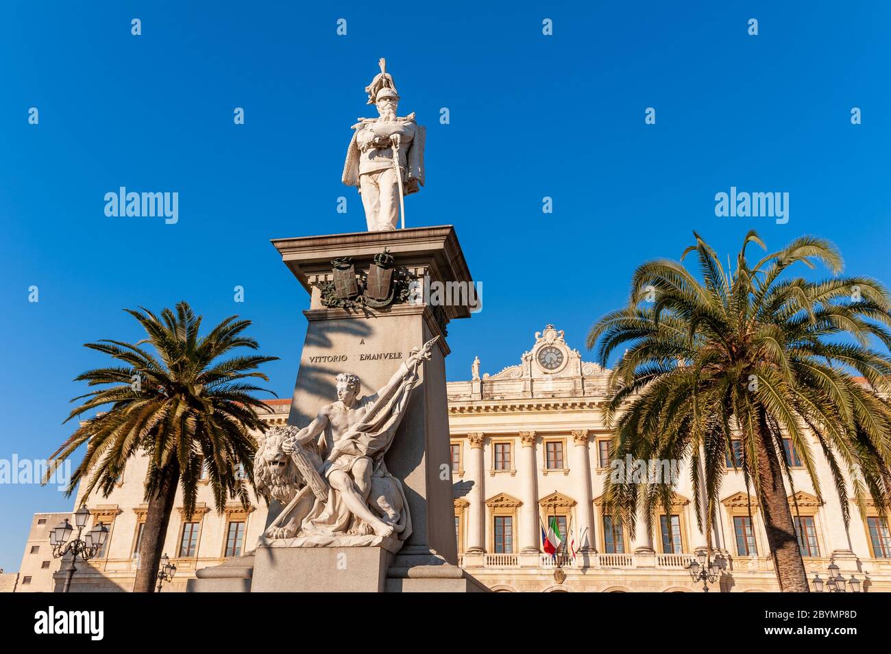 Vittorio Emanuele II monumento in Piazza Italia, Sassari, Sardegna, Italia Foto Stock