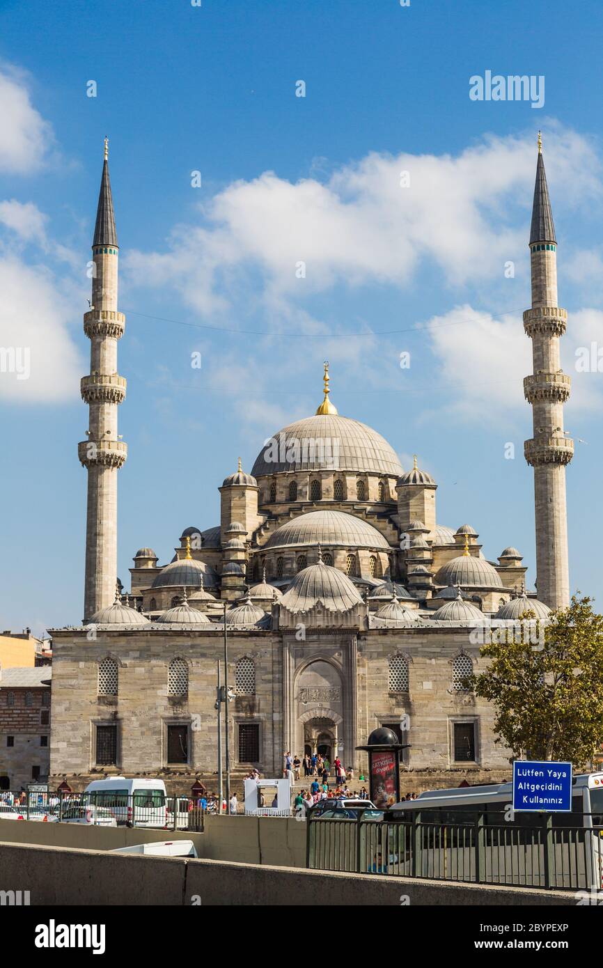Città di Istanbul in Turchia architettura storica, sulla collina Moschea Suleymaniye (moschea imperiale ottomana), la mattina presto Foto Stock