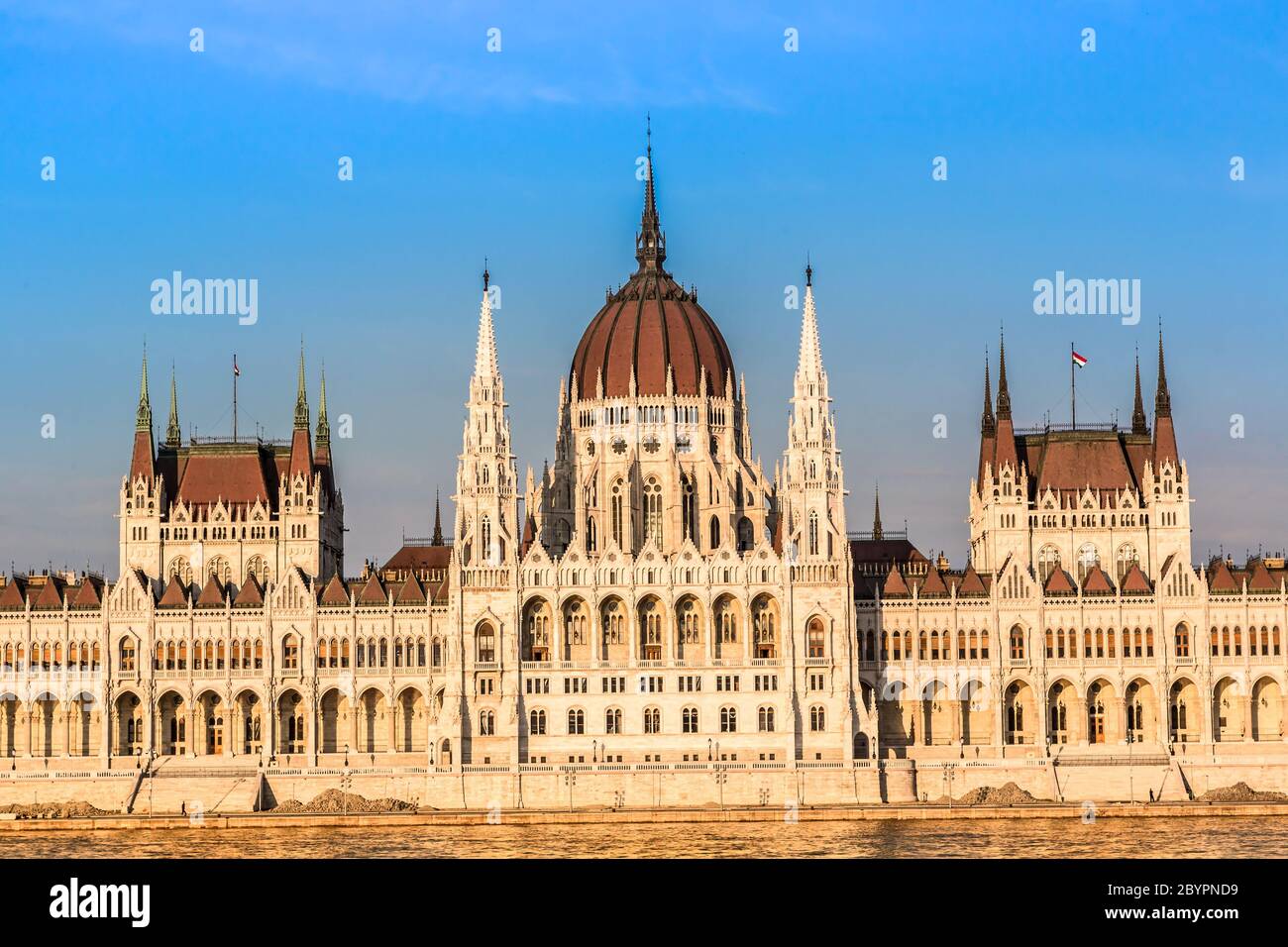 Il Ponte delle catene e il Parlamento ungherese, Budapest, Ungheria Foto Stock