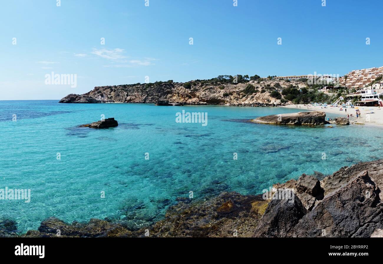 Cala Tarida a Ibiza spiaggia San Jose a Isole Baleari Foto Stock