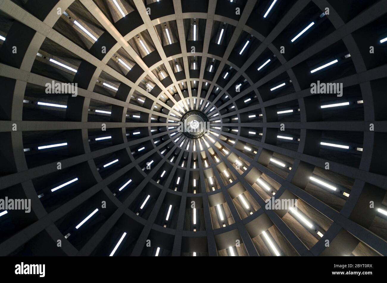 All'interno del Santuario della Madonna delle lacrime, a Siracusa, Italia Foto Stock