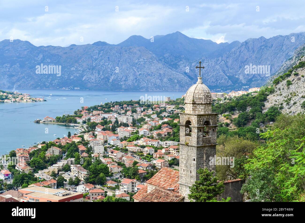 Chiesa nella città vecchia di Cattaro, Montenegro Foto Stock
