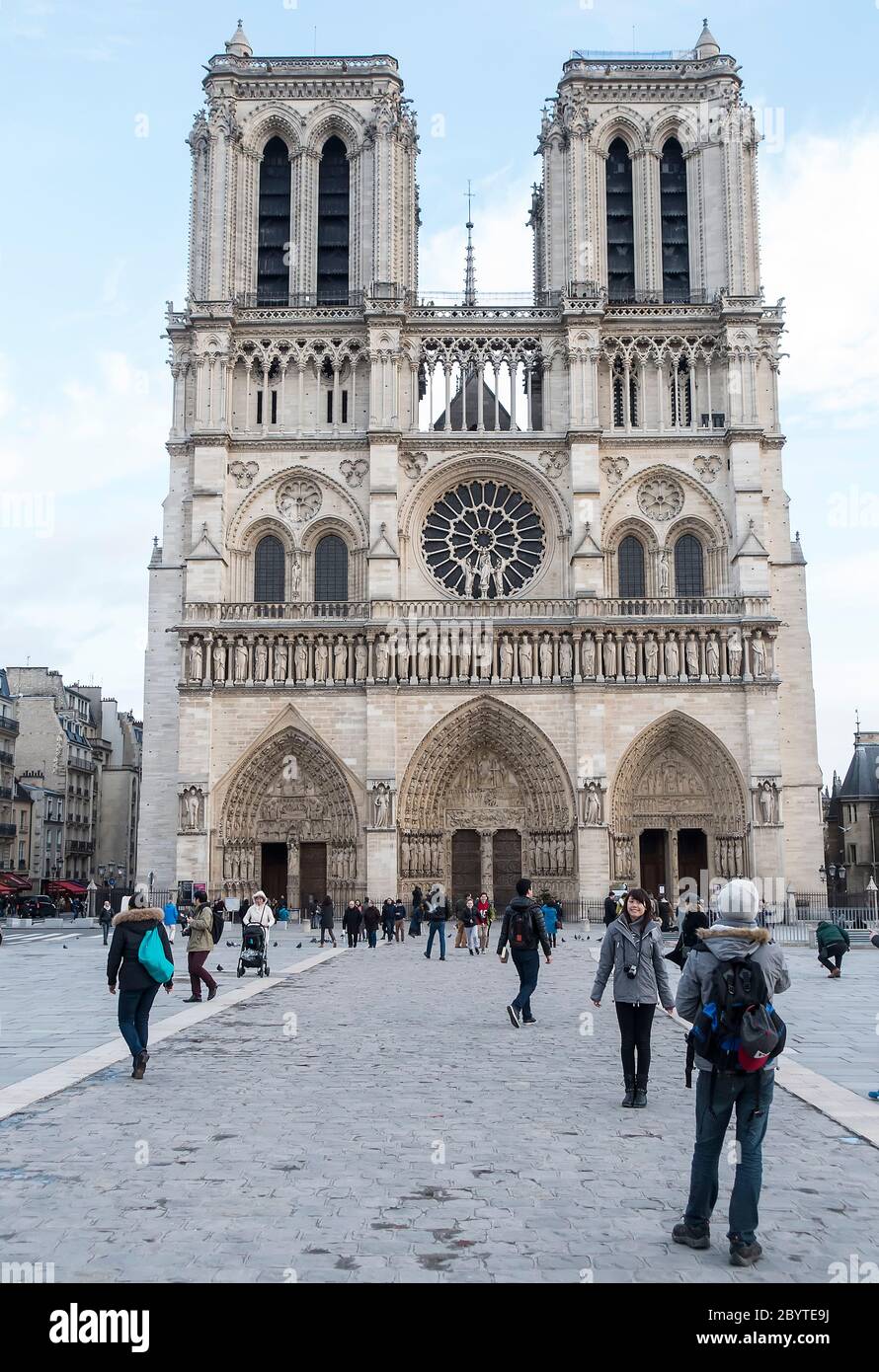 File foto della Cattedrale di Notre Dame, Parigi, Francia prima dell'incendio di aprile 2019 Foto Stock