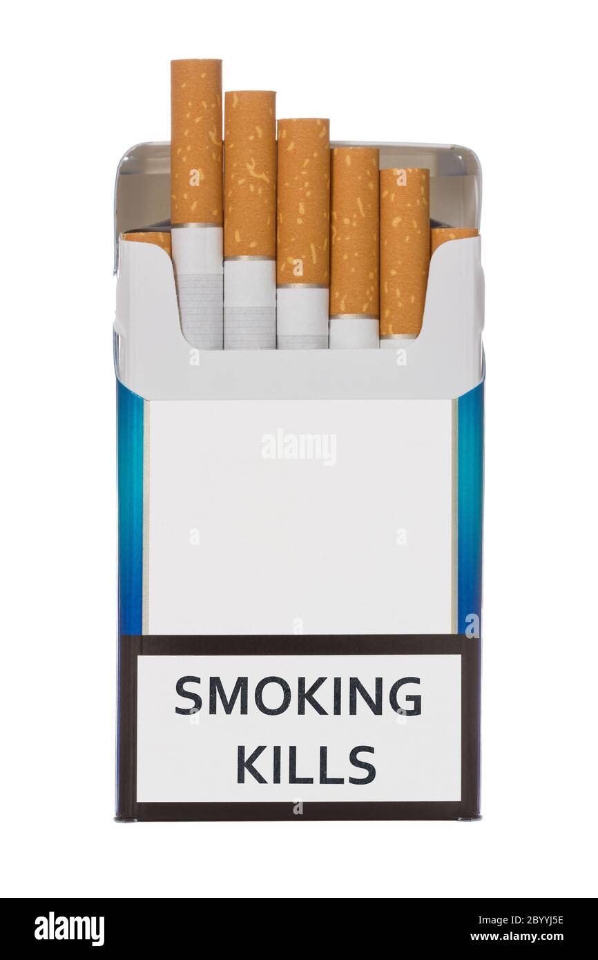 Il pacchetto di sigarette fumanti uccide Foto Stock