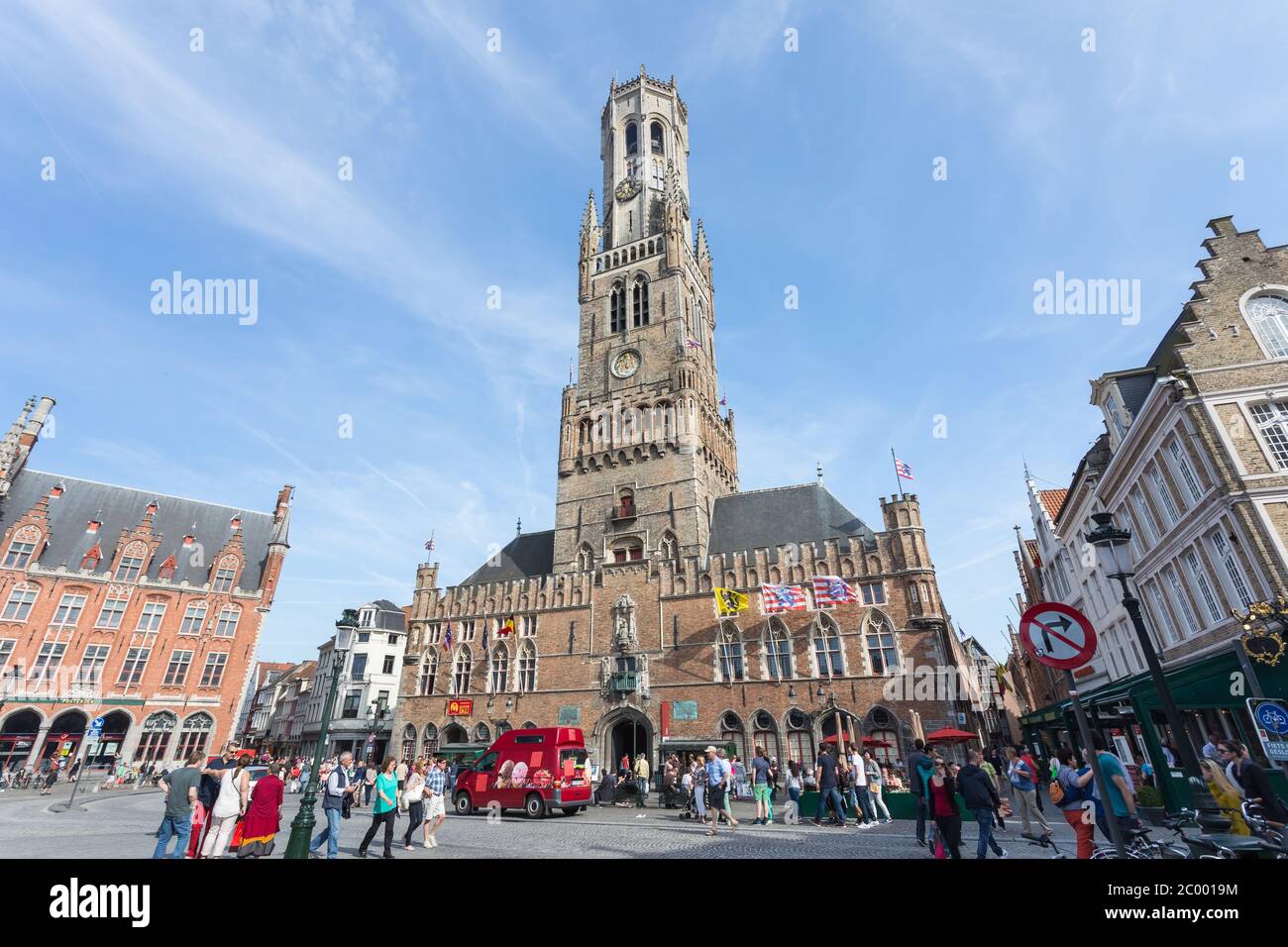 Bruges - MAGGIO 15: Mercato centrale di Bruges, Belgio il 15 maggio 2014. Foto Stock