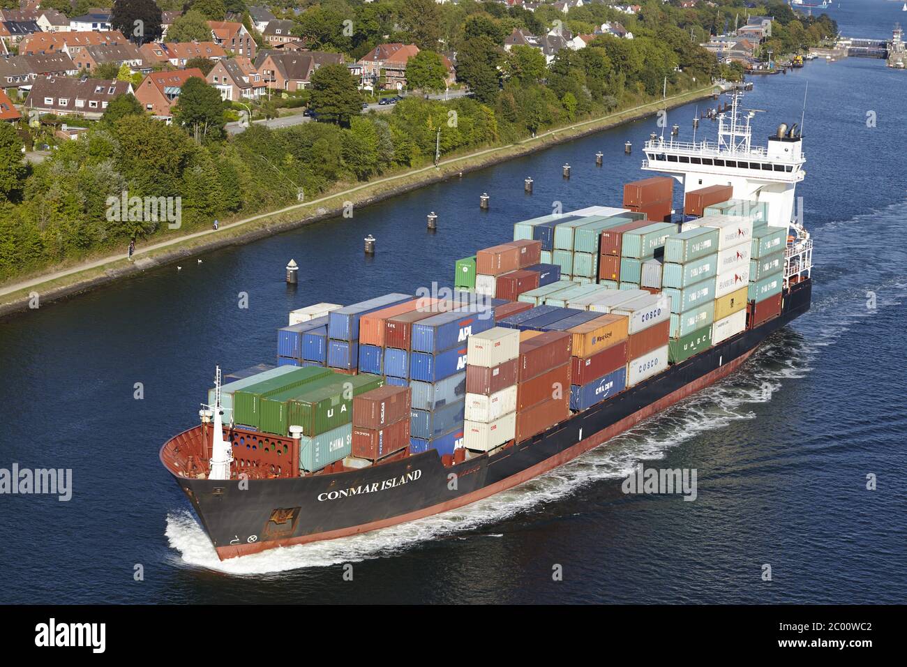 Kiel - nave del contenitore sul canale di Kiel Foto Stock