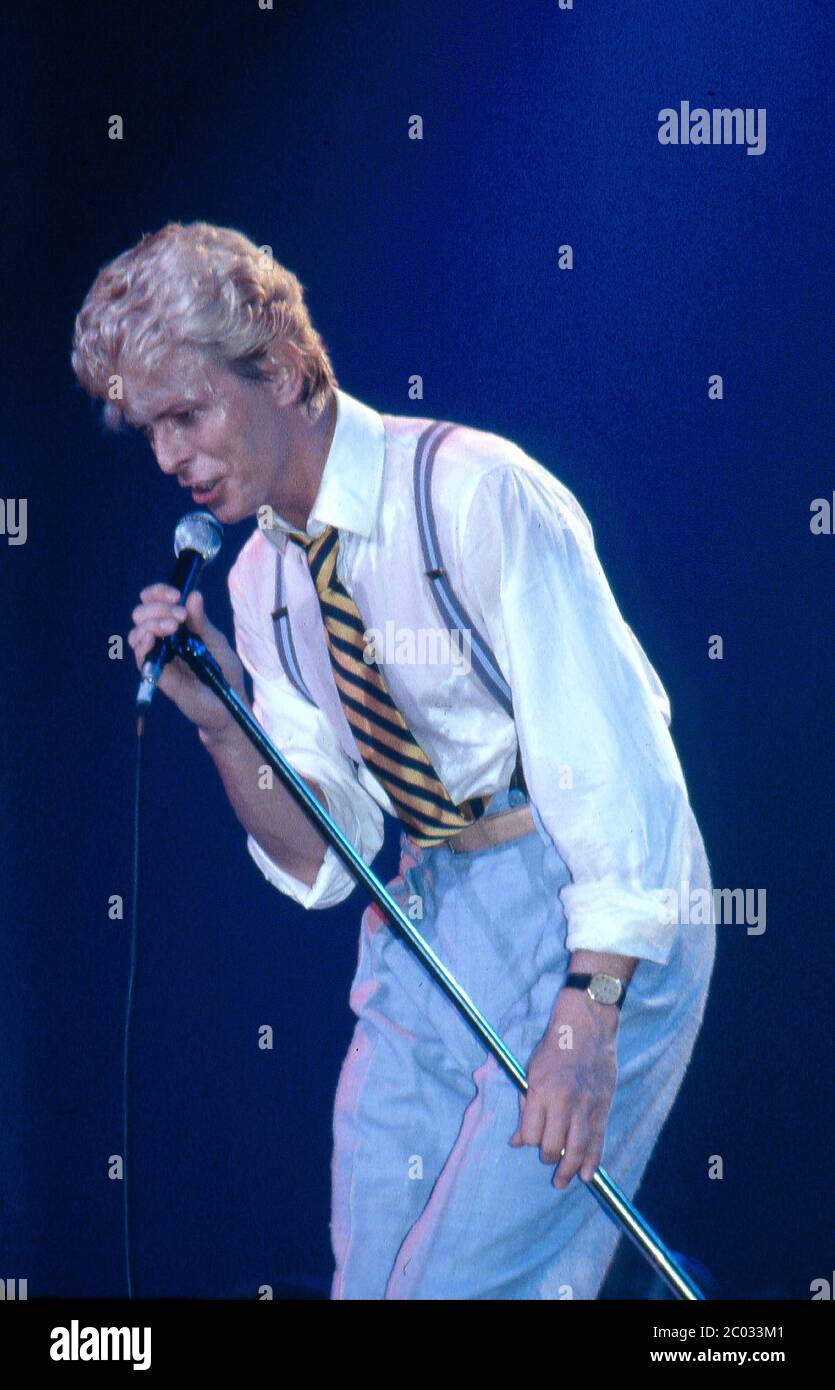 David Bowie ha dato il via al suo Serious Moonlight Tour con un concerto di riscaldamento a Forest National, Bruxelles 18 maggio 1983 Foto Stock