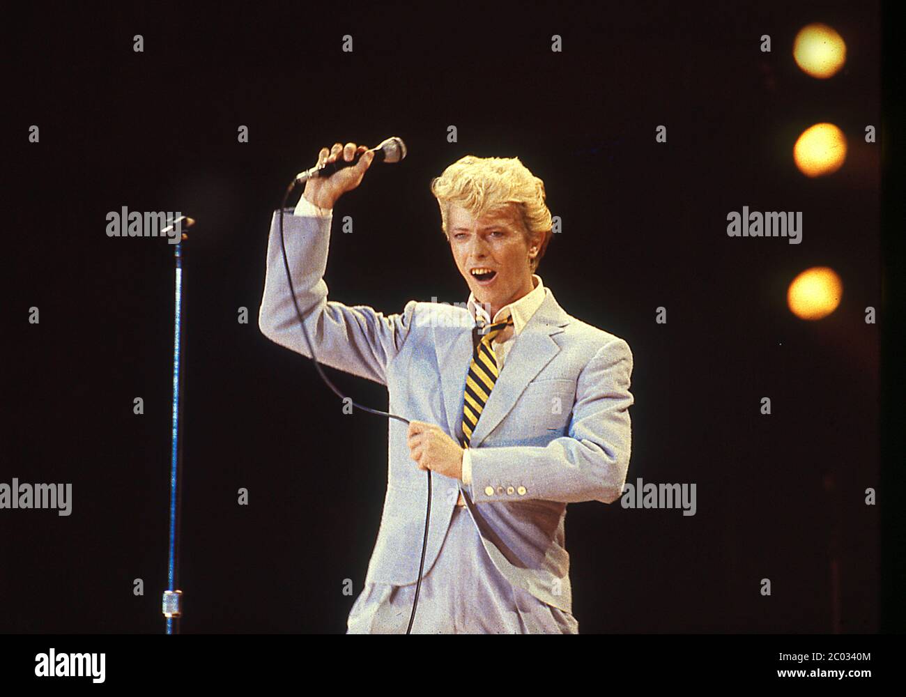 David Bowie ha dato il via al suo Serious Moonlight Tour con un concerto di riscaldamento a Forest National, Bruxelles 18 maggio 1983 Foto Stock