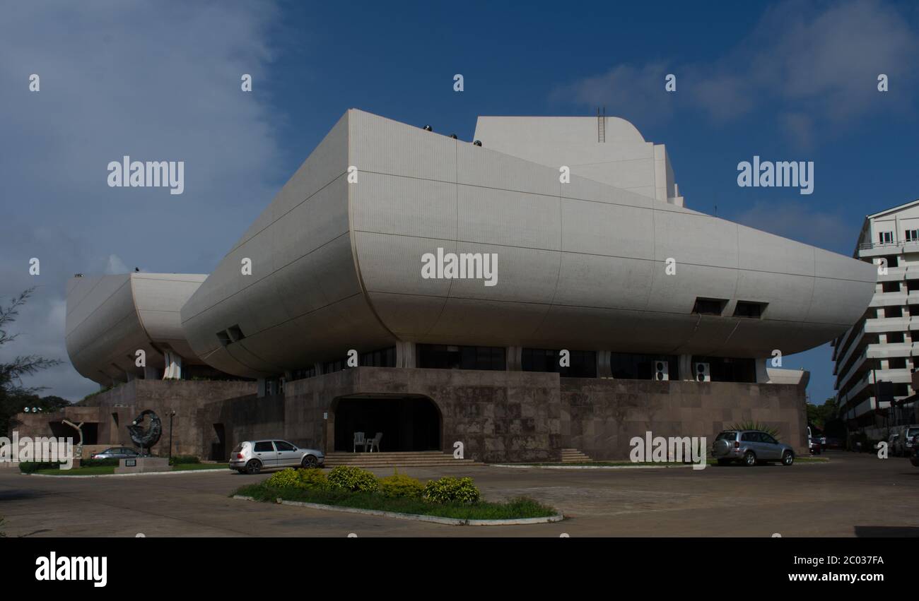 Accra, Ghana. - Teatro Nazionale Foto Stock