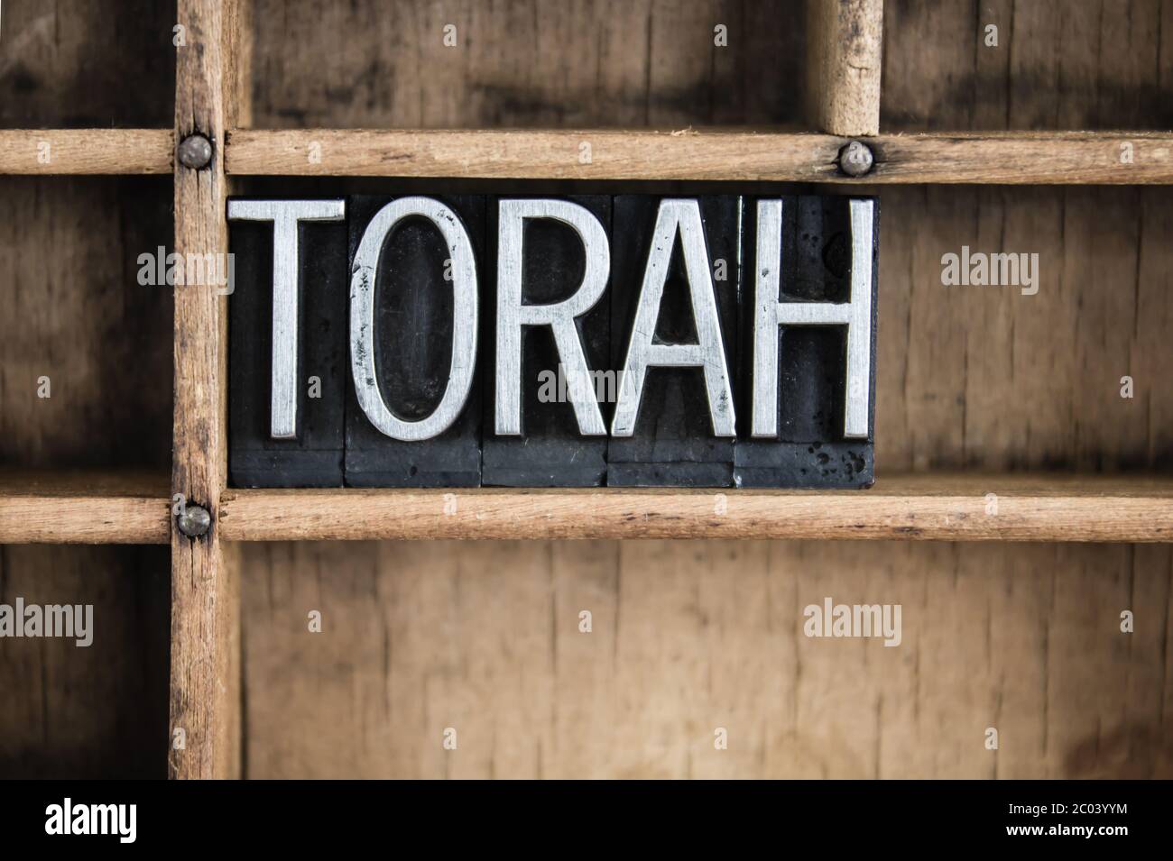 Torah Concept Metal Letterpress Word in cassetto Foto Stock