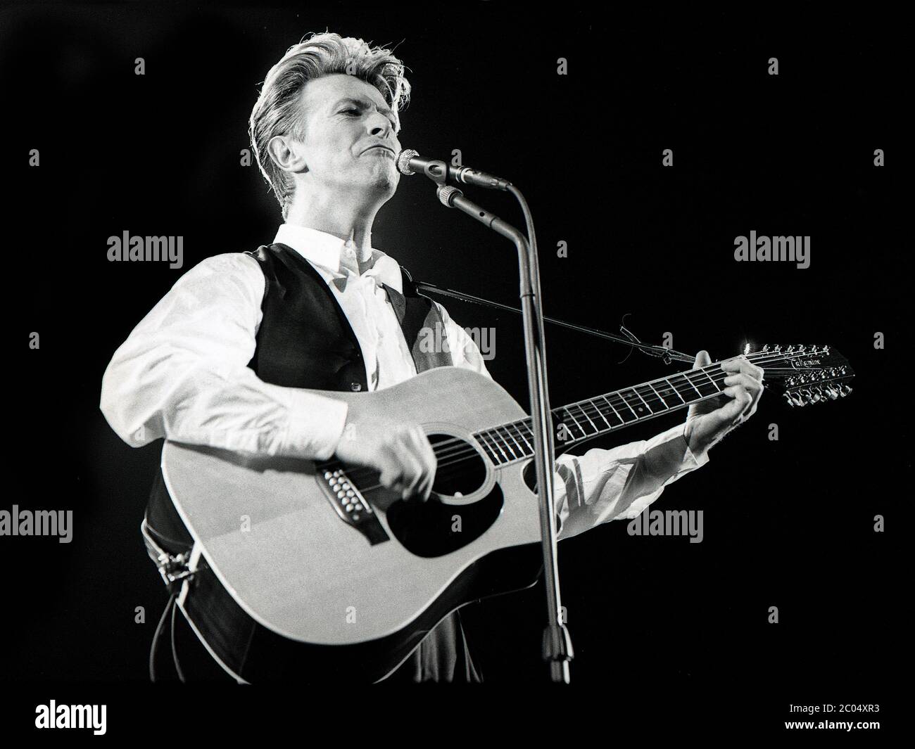 David Bowie ha suonato nel suo tour Sound+Vision a Londra, marzo 1990 Foto Stock
