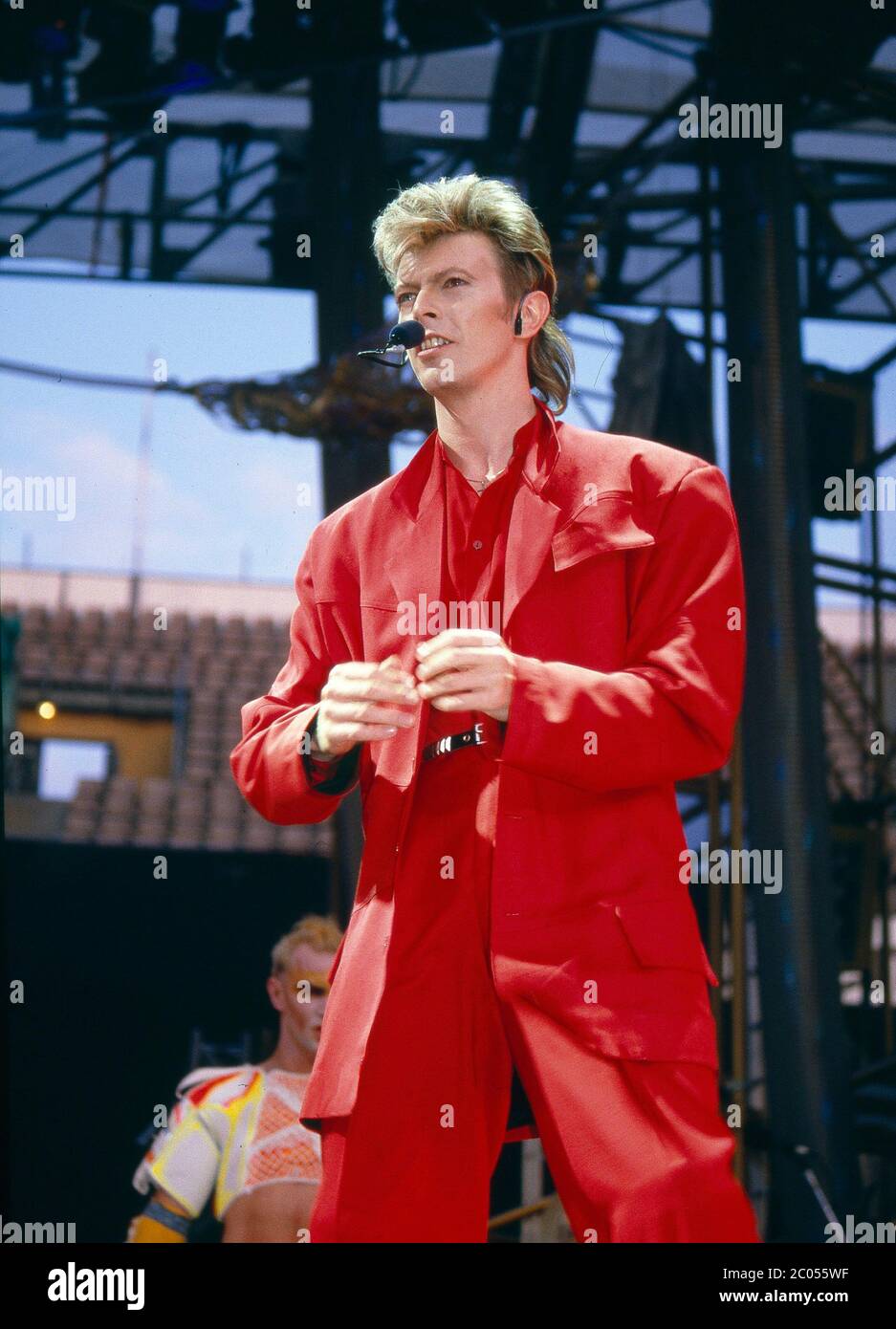 David Bowie in concerto nel suo tour Glass Spider allo Stadio Feyenoor, Rotterdam, Olanda 31.05.1987 Foto Stock