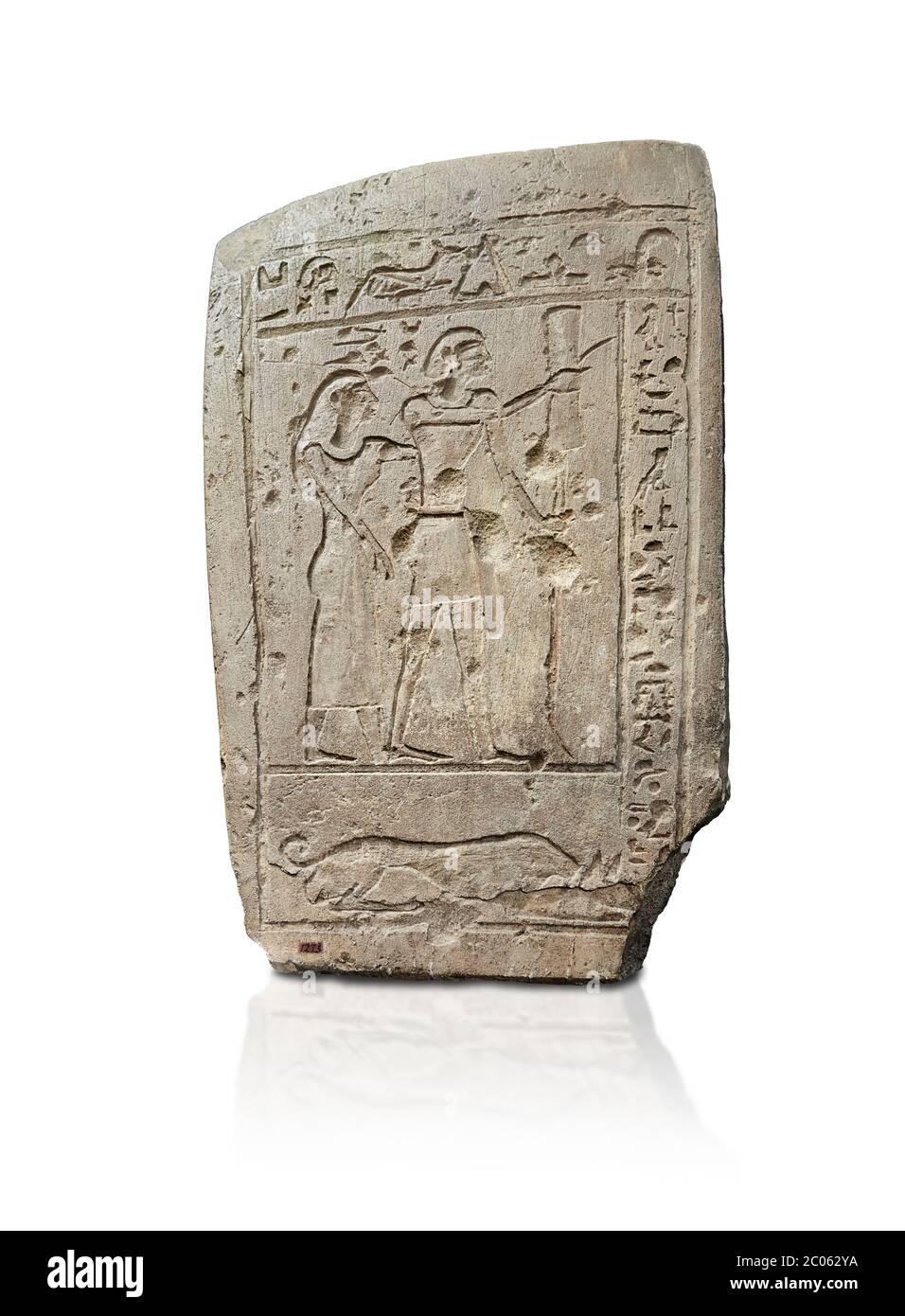 Antica stele egiziana di un bowman e di sua moglie, calcare, primo periodo intermedio, 7-11 dinastia, (2118-1980 a.C.), Deir el-Medina, Schiaparelli ca Foto Stock