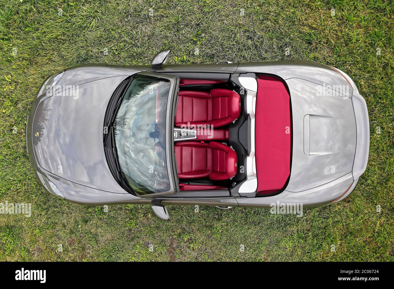 Porsche Boxster 718, interno rosso, anno 2020, dall'alto, Germania Foto Stock