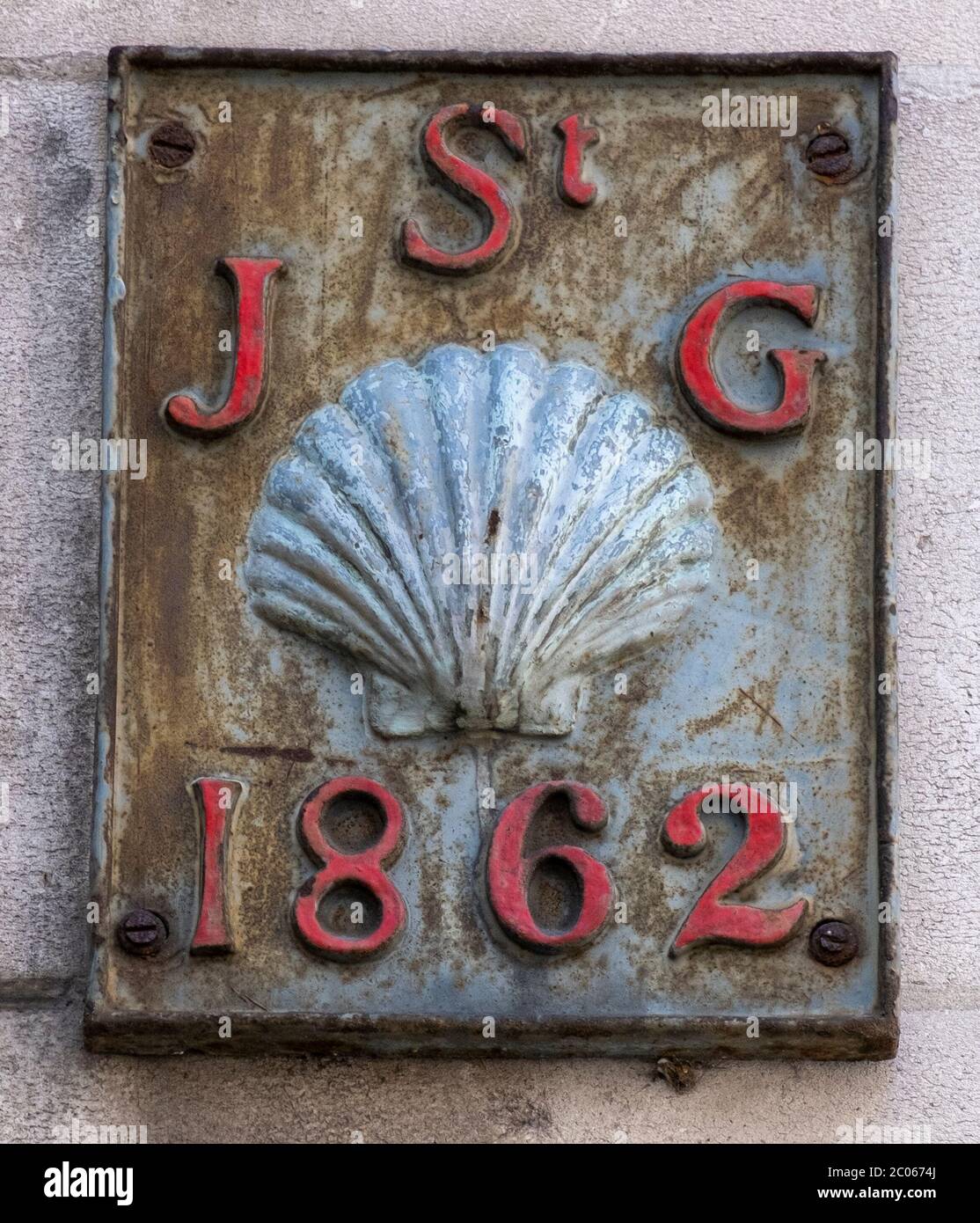 Marker parrocchiale per la chiesa di St James Garlichythe a Skinners Lane, città di Londra, che indica il confine di una parrocchia antica. Foto Stock