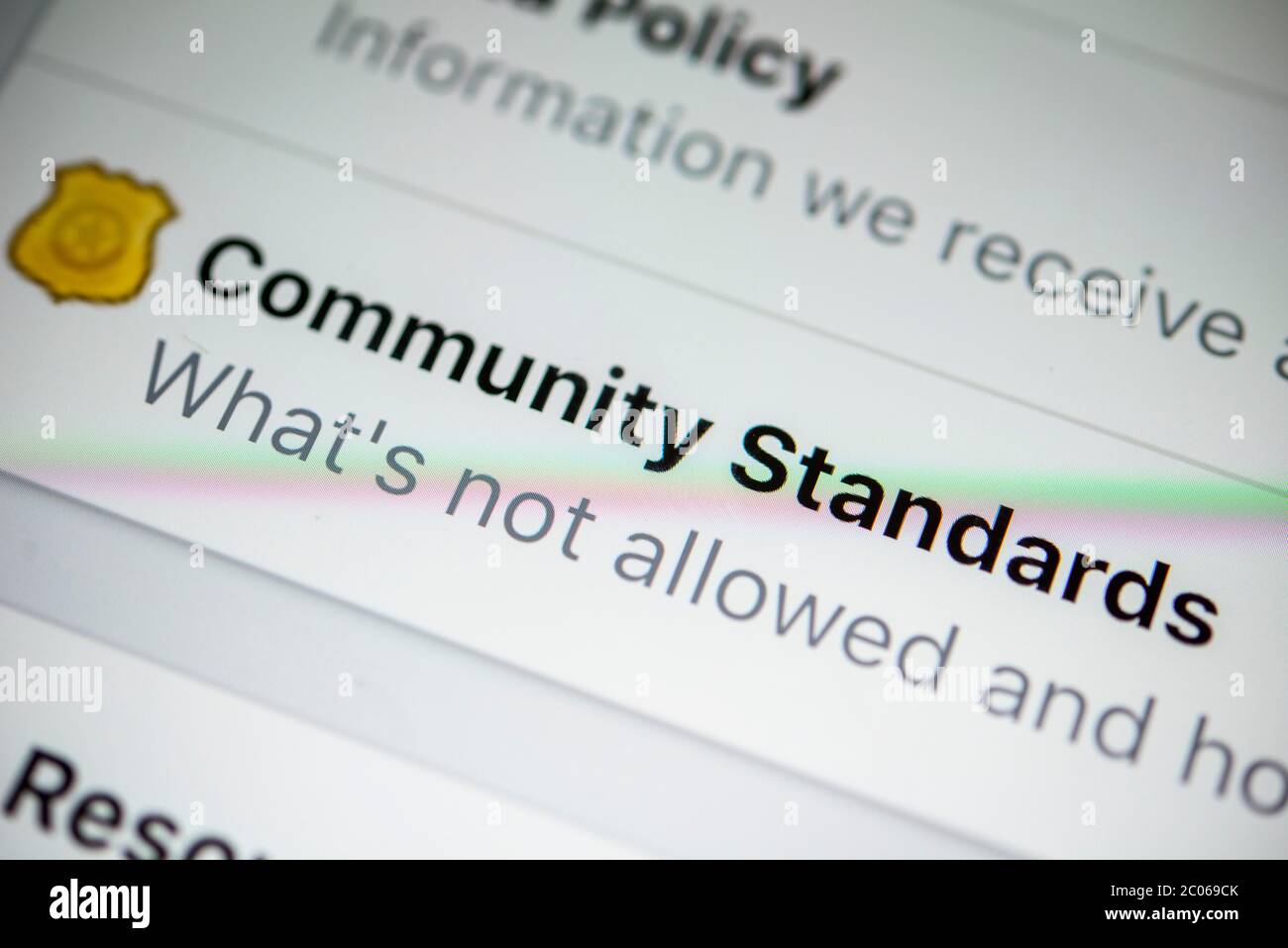 Regole di condotta di Facebook, standard della comunità, lettere, screenshot, smartphone, dettagli, formato completo Foto Stock