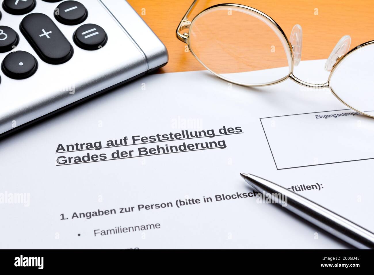 Richiesta di classificazione del livello di disabilità in tedesco: Antrag Feststellung behinderung. Foto Stock