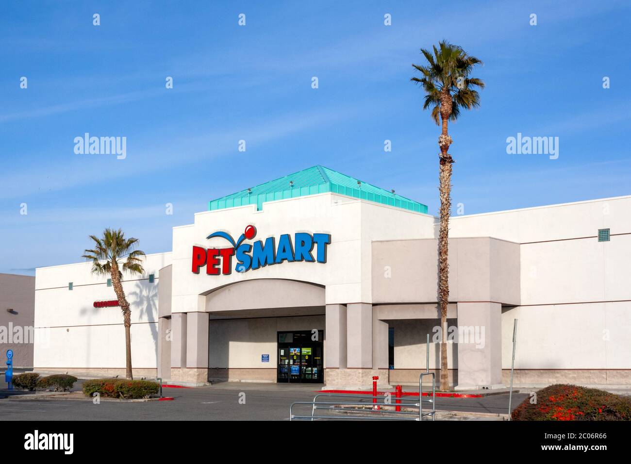 Victorville, California / USA - 11 marzo 2019: Situato a 12624 Amargosa Rd, Victorville, California, Petsmart è un negozio di animali domestici della catena di vendita al dettaglio degli Stati Uniti provid Foto Stock