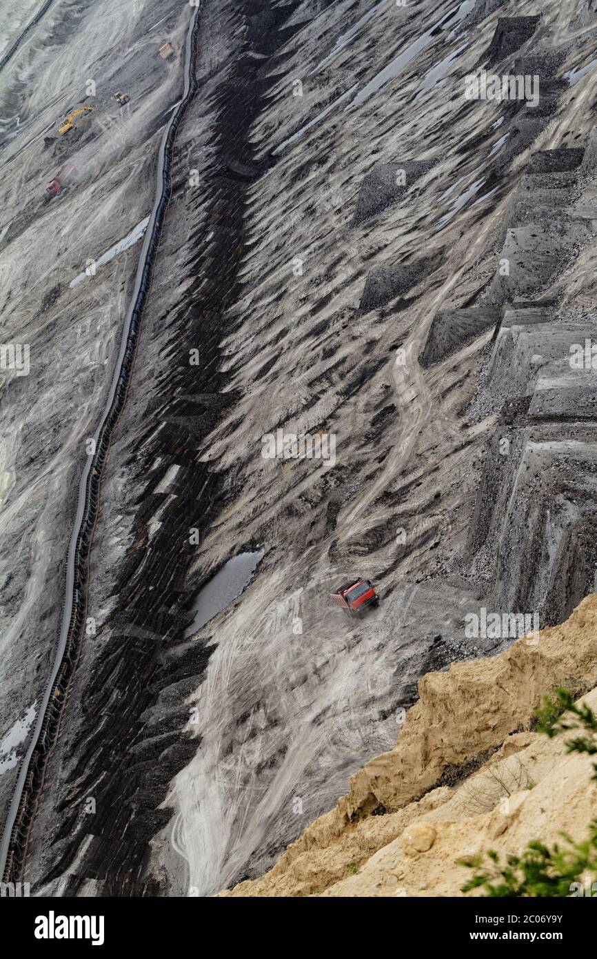 Le miniere di carbone in una fossa aperta Foto Stock