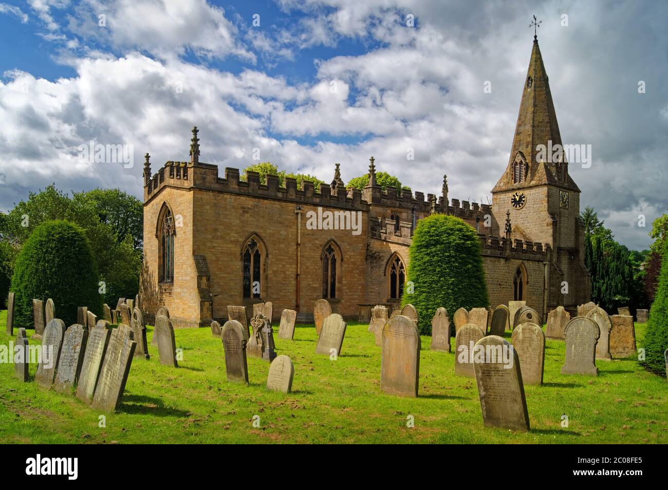 Regno Unito, Derbyshire, Peak District, Baslow, St Anne's Church Foto Stock