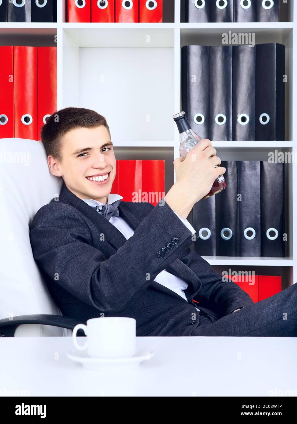 Giovane Imprenditore trionfo Foto Stock