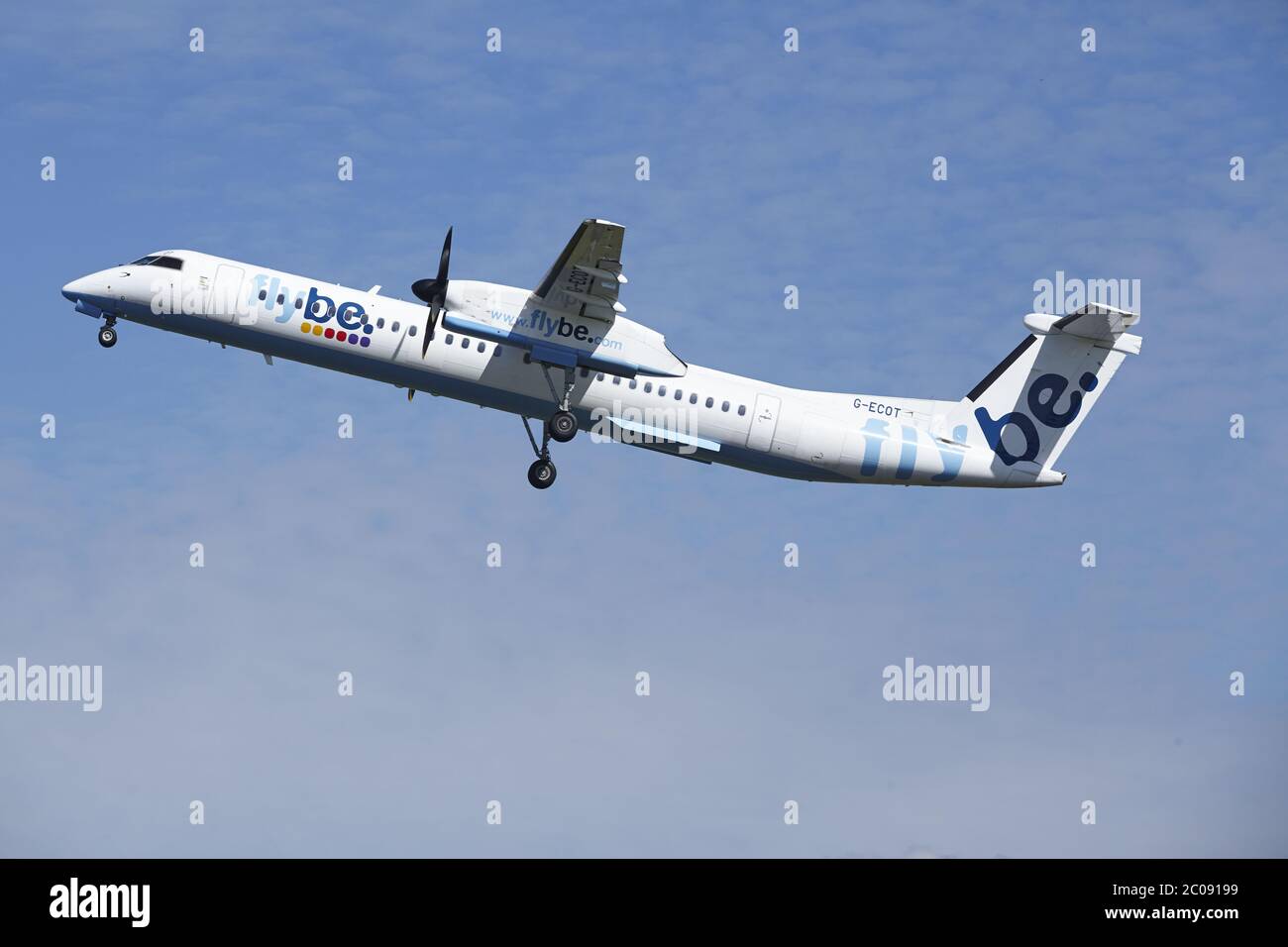 Aeroporto Schiphol di Amsterdam - Bombardier Dash 8 decollo da Flybe Foto Stock