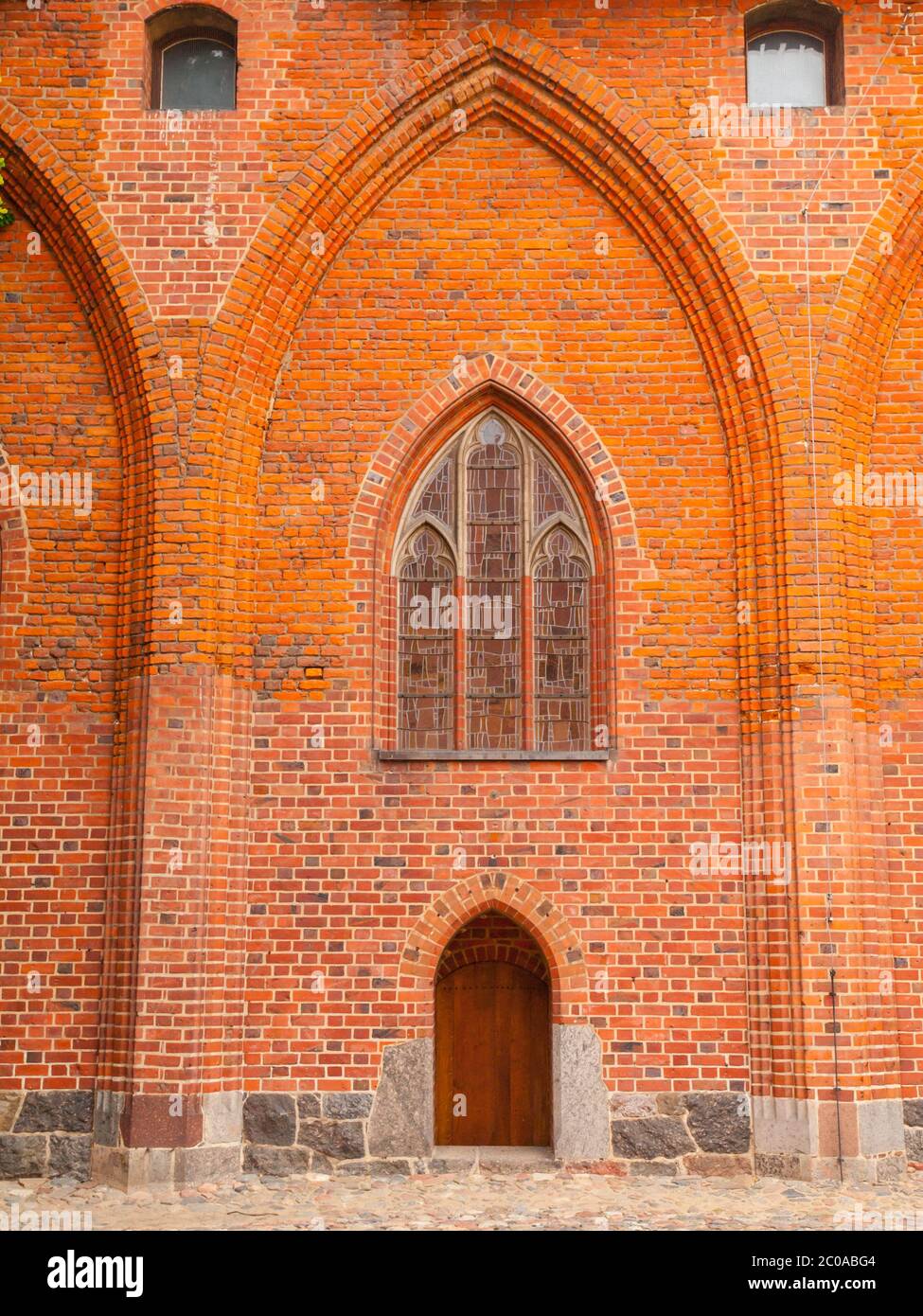 Grande portale in mattoni del castello di Malbork, Polonia Foto Stock
