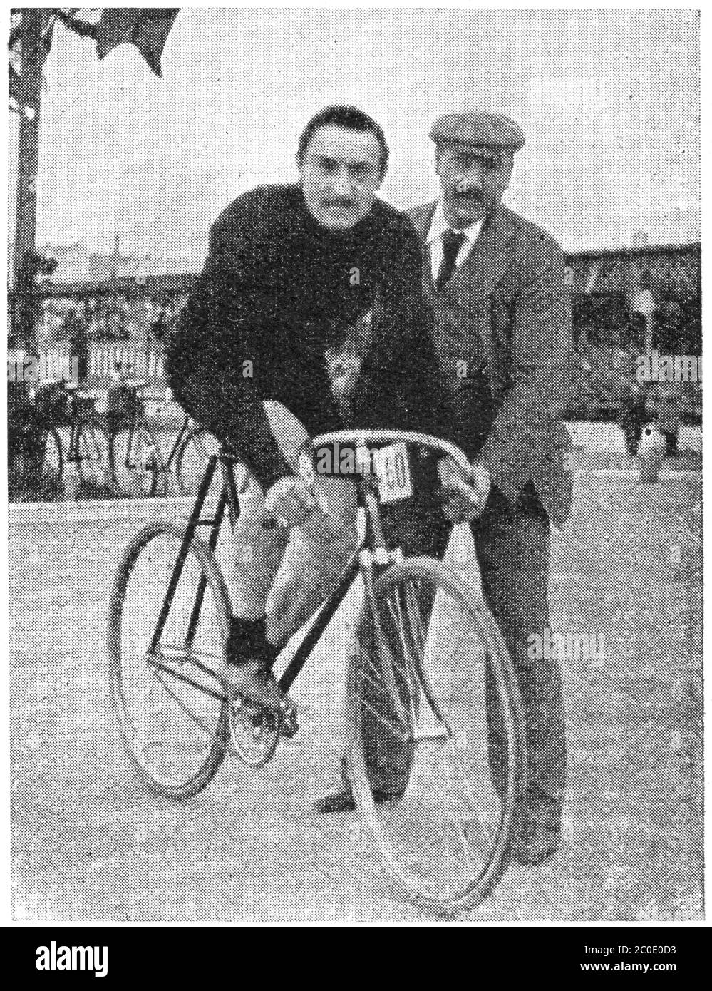 Ciclista prima dell'inizio. Illustrazione del 19 ° secolo. Sfondo bianco. Foto Stock