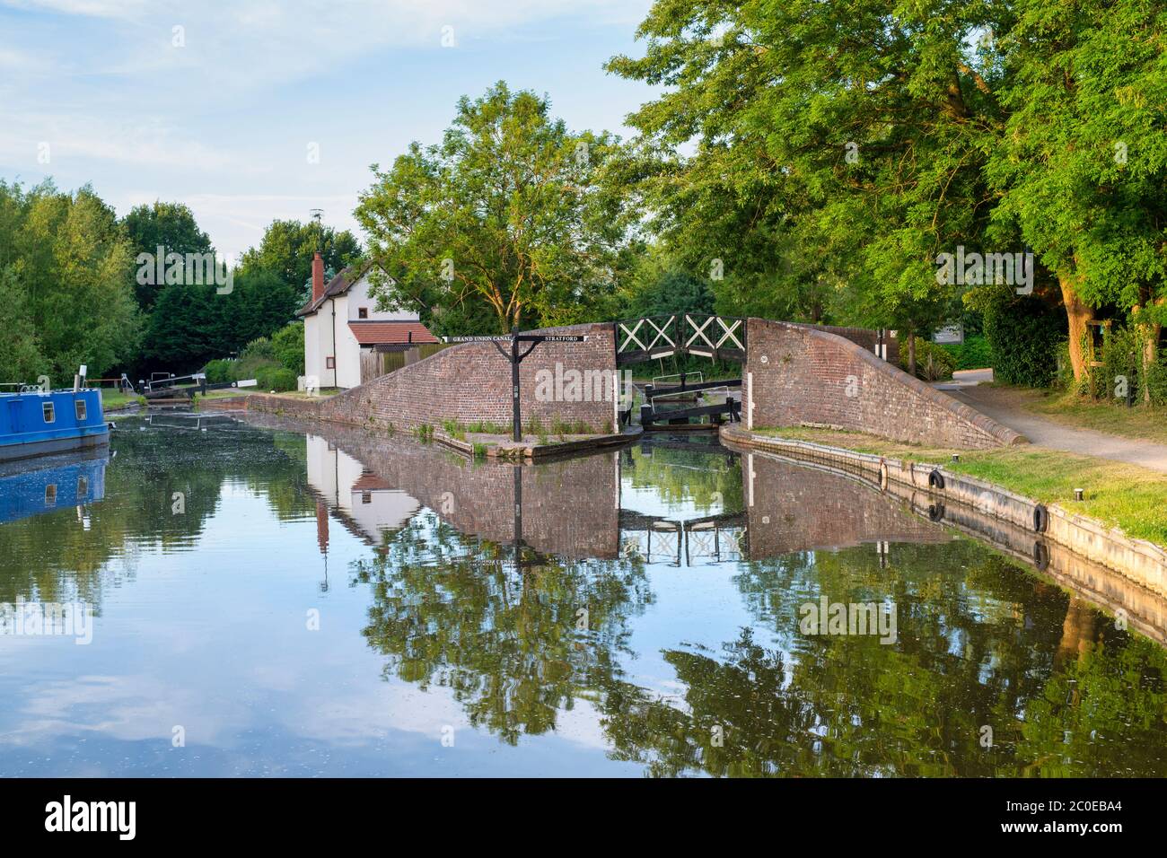 Kingswood Canal Junction, dove il canale Stratford-upon-Avon incontra il Grand Union Canal a Lapworth, Warwickshire, Inghilterra Foto Stock