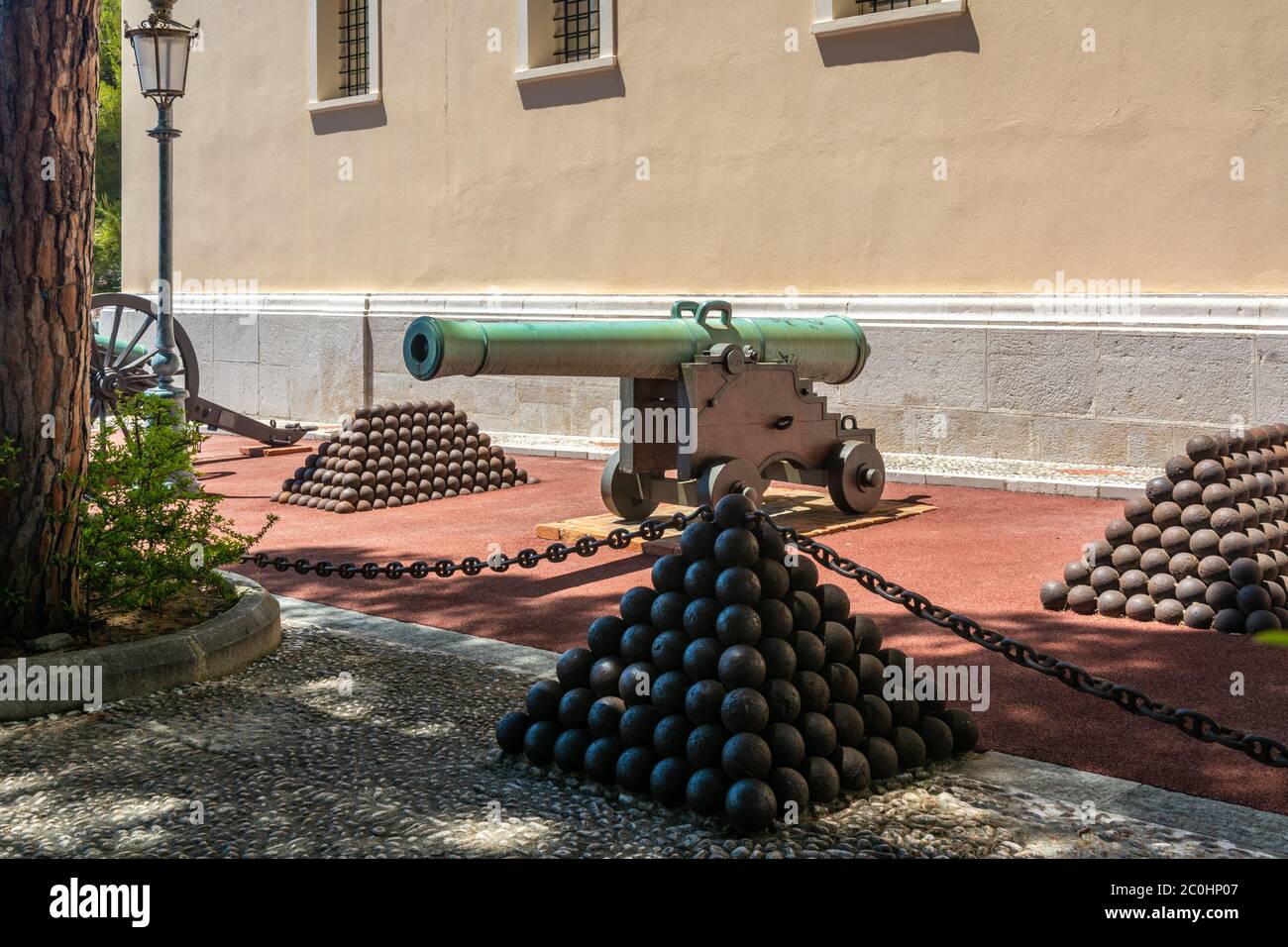 Cannone al Palazzo del Principe di Monaco Foto Stock