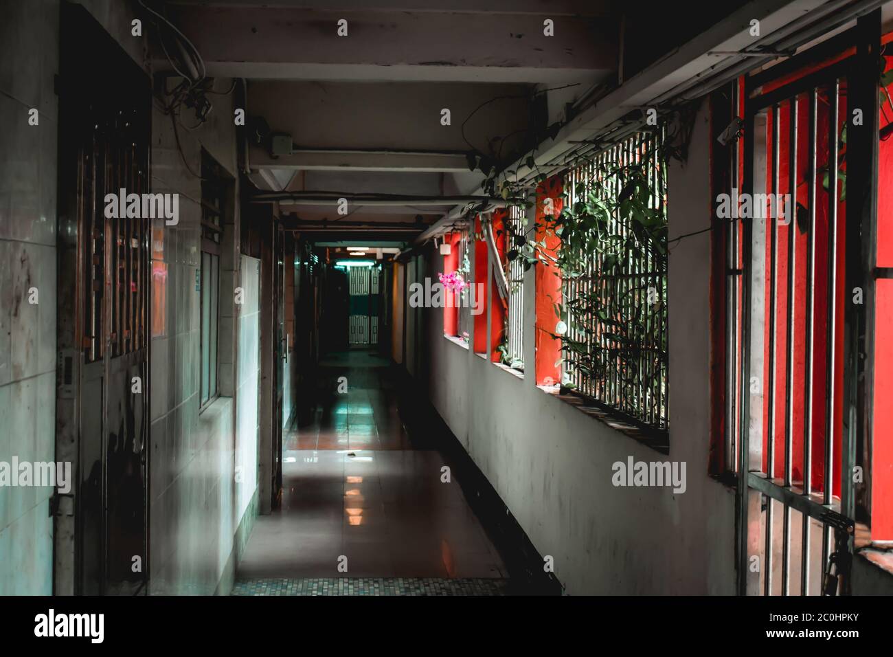 Corridoio in una tradizionale residenza di Hong Kong a Kowloon Foto Stock