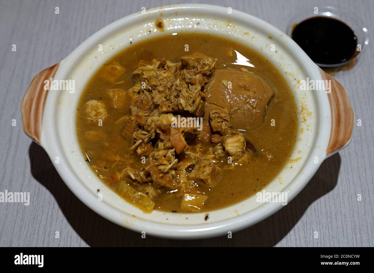 Bakmoy Ayam, Chicken Bakmoy, Indonesian Food, Bandung, Giava Occidentale, Indonesia Foto Stock