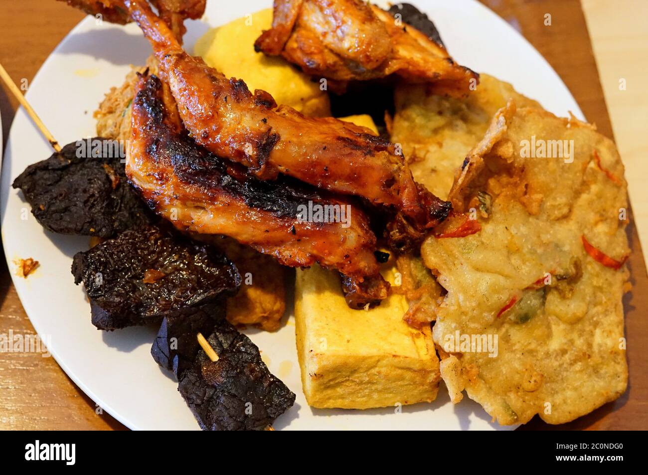 Lauk Pauk Indoensian Food, Sundanese Food, Bandung, Giava Occidentale, Indonesiano Foto Stock