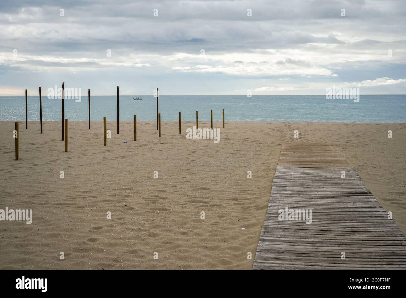 Spiaggia vuota nel giugno 2020 a causa delle restrizioni di Covid 19, Fuengirola, Costa del sol, Spagna Foto Stock