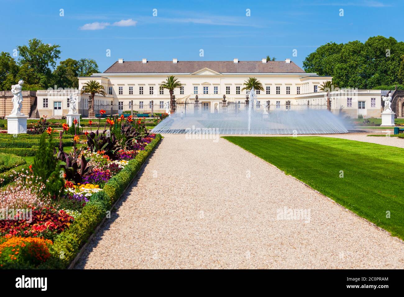 Herrenhausen Palace situato in Herrenhausen Gardens nella città di Hannover, Germania Foto Stock