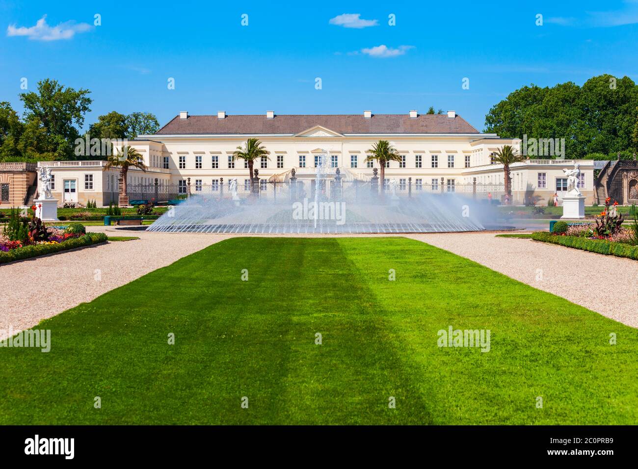 Herrenhausen Palace situato in Herrenhausen Gardens nella città di Hannover, Germania Foto Stock