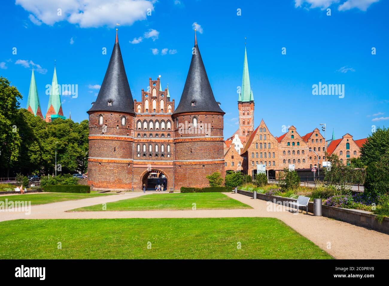 Holsten Gate o Holstein Tor o successiva Holstentor è una porta della città e il museo in Lubeck città vecchia in Germania Foto Stock