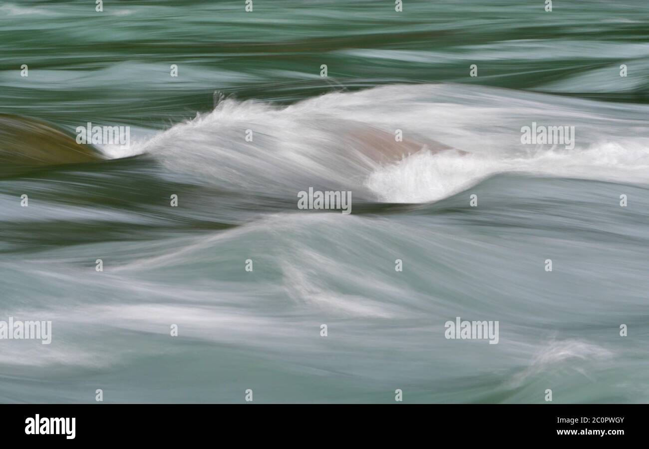 acqua che scorre Foto Stock