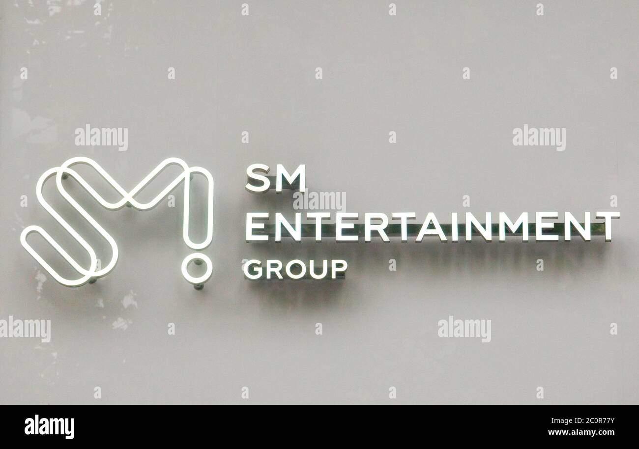 SM Entertainment, 12 giugno 2020 : la sede di SM Entertainment a Cheongdam-dong del distretto di Gangnam a Seoul, Corea del Sud. SM Entertainment, la più grande etichetta K-pop della Corea del Sud, è stata fondata dall'ex cantante Lee Soo-Man nel 1995 ed è sede di importanti artisti K-pop. Credit: Lee Jae-Won/AFLO/Alamy Live News Foto Stock