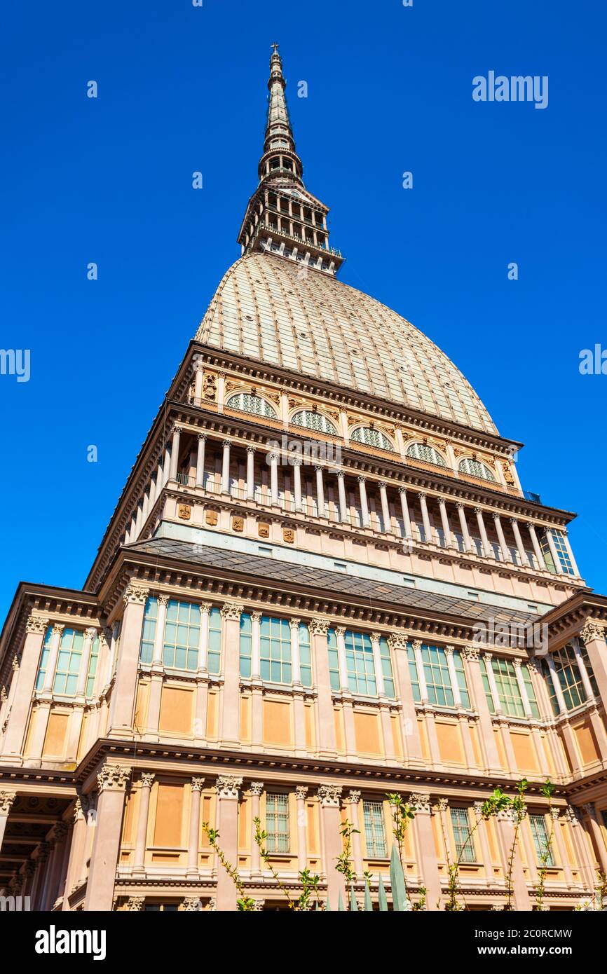 La Mole Antonelliana è un grande edificio di riferimento nella città di Torino e Regione Piemonte Foto Stock