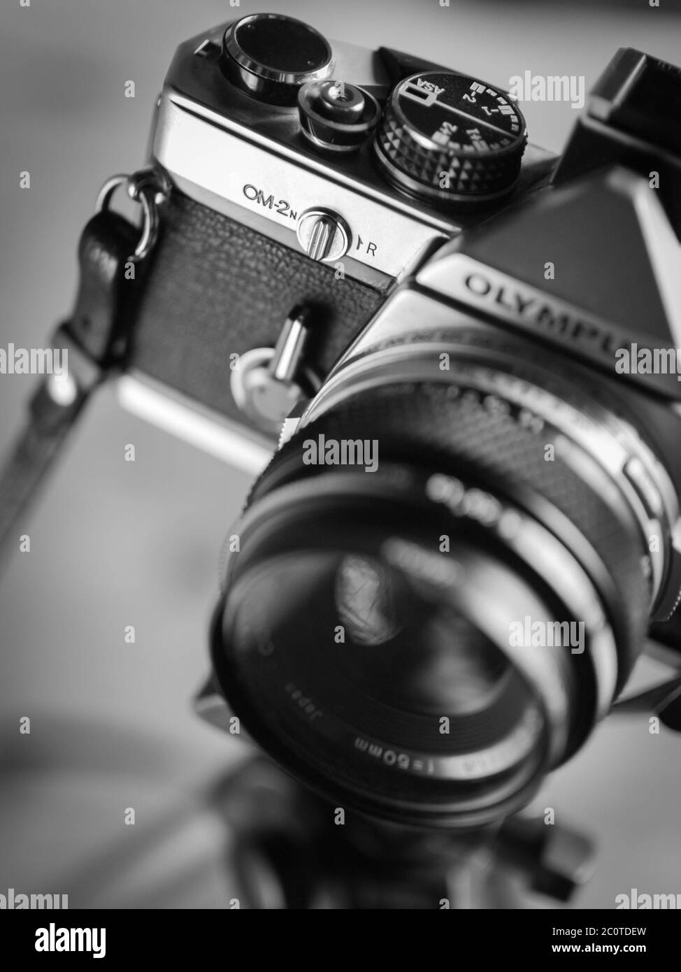 Olympus OM2n SLR 35mm fotocamera Foto Stock