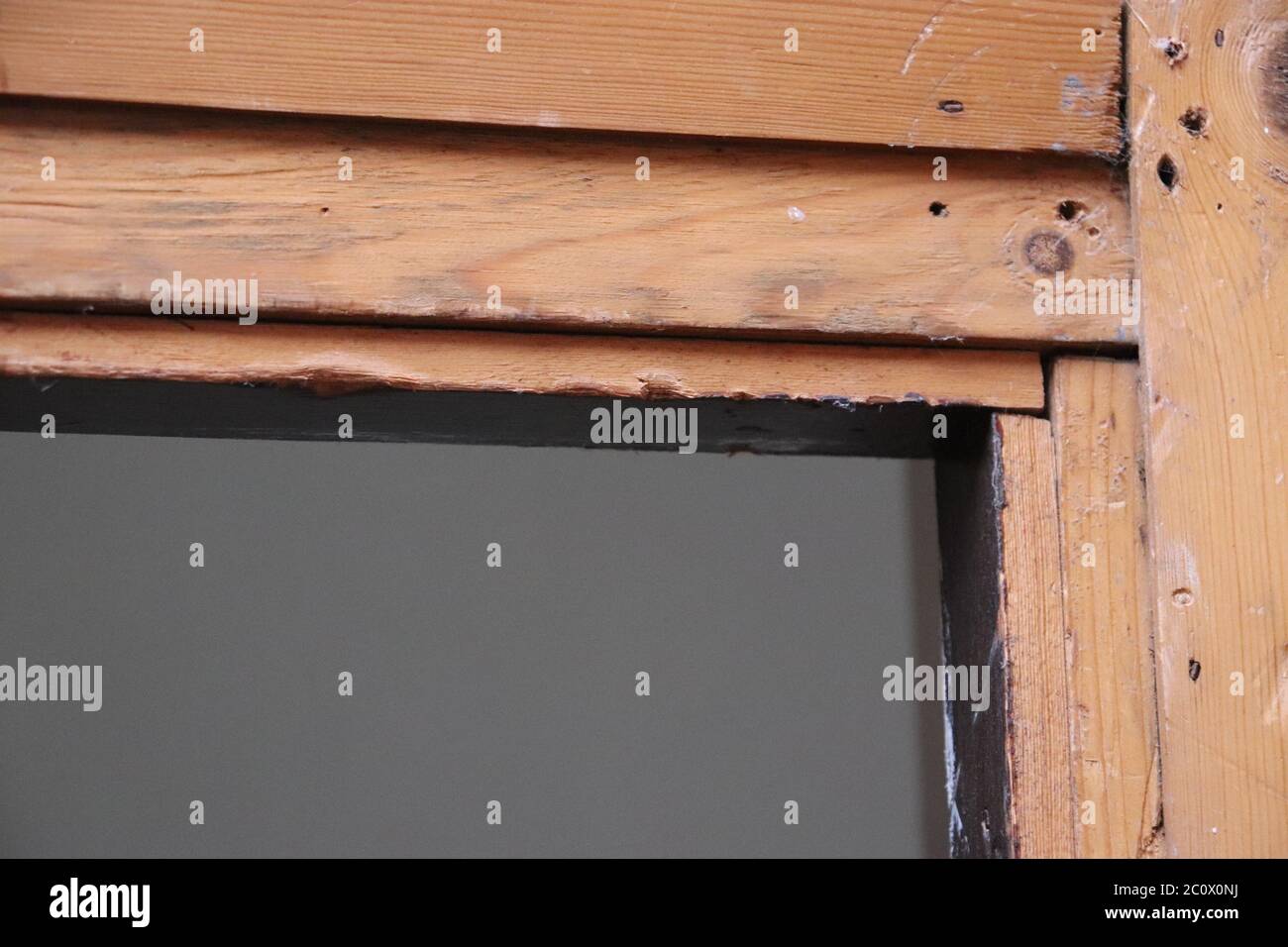 rustico telaio di legno, proprio l'angolo in alto a destra. Foto di alta qualità Foto Stock